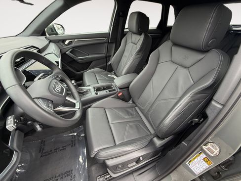 Certified 2025 Audi Q3 2.0T Premium w/ Convenience Package image 10