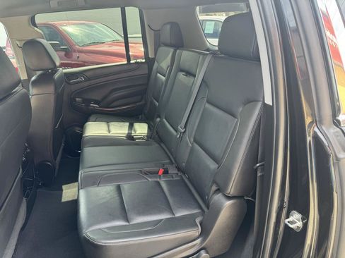 Used 2019 Chevrolet Suburban LT AWD/4WD image 15