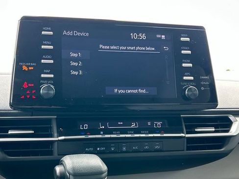 Used 2023 Toyota Sienna LE FWD image 42