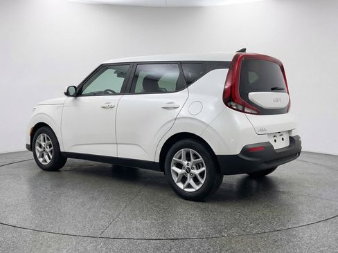 Used 2025 Kia Soul LX w/ LX Technology Package image 6