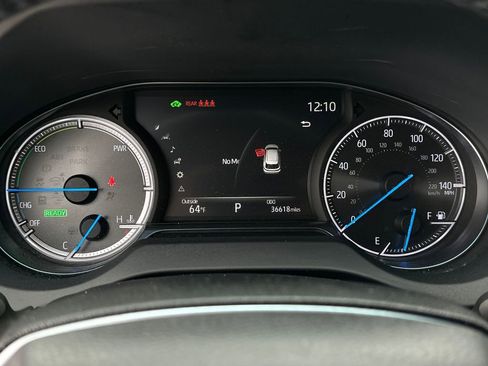 Used 2022 Toyota Venza Limited image 25