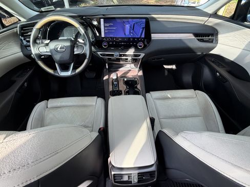 Used 2023 Lexus RX 350 w/ Cold Area Package AWD/4WD image 34