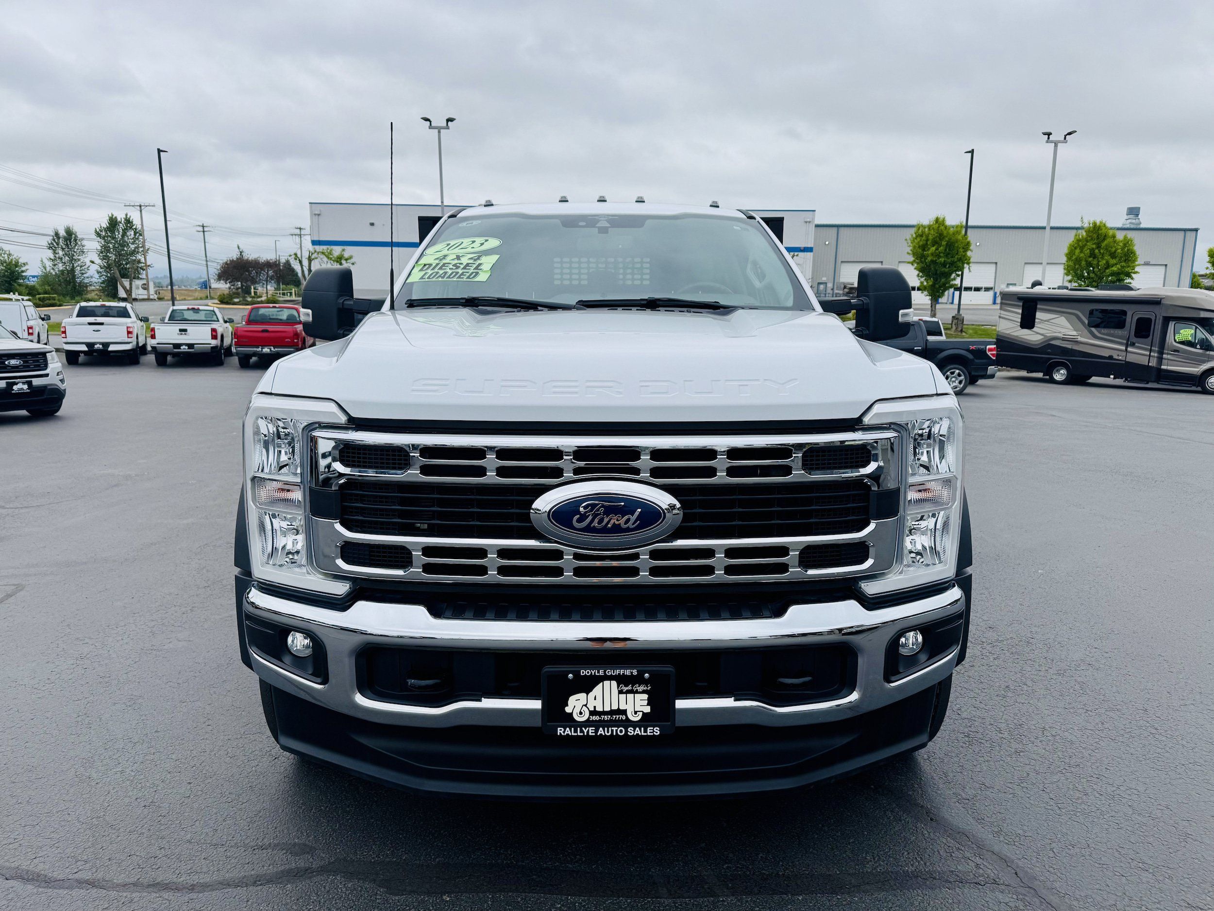 Used 2023 Ford F450 XLT w/ XLT Value Package AWD/4WD image 2