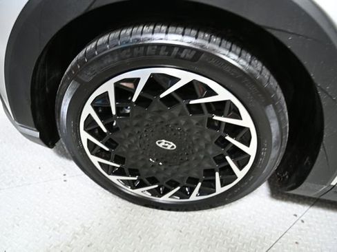 Used 2023 Hyundai Ioniq 5 SEL image 17