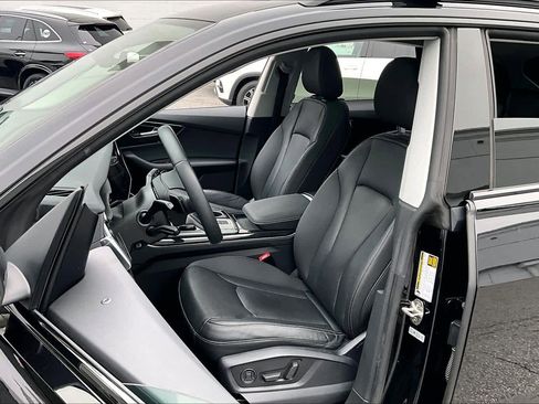 Used 2020 Audi Q8 Premium Plus image 7