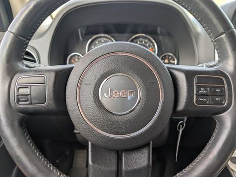 Used 2014 Jeep Compass Latitude AWD/4WD image 20