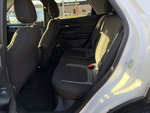 Used 2025 Chevrolet TrailBlazer LS w/ LS Convenience Package FWD image 23