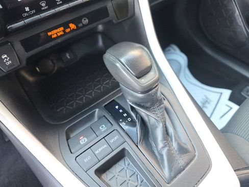 Certified 2021 Toyota RAV4 LE FWD image 20
