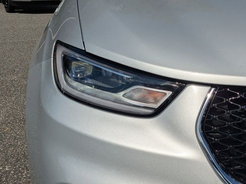 New 2026 Chrysler Pacifica Limited image 9