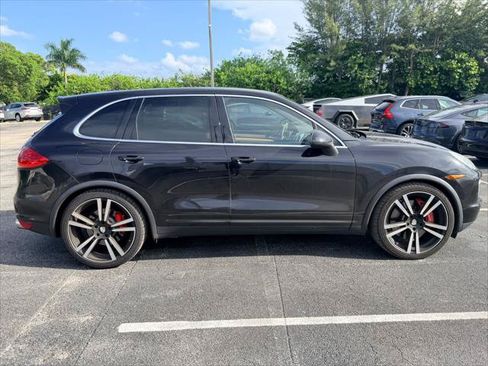 Used 2014 Porsche Cayenne Turbo AWD/4WD image 9