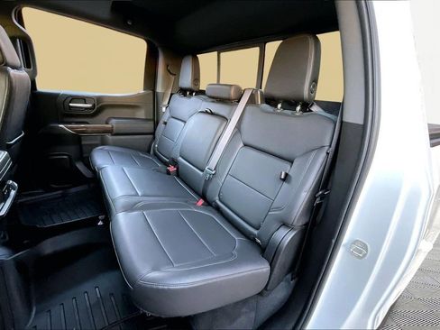 Used 2022 Chevrolet Silverado 1500 LT Trail Boss w/ Convenience Package II image 16