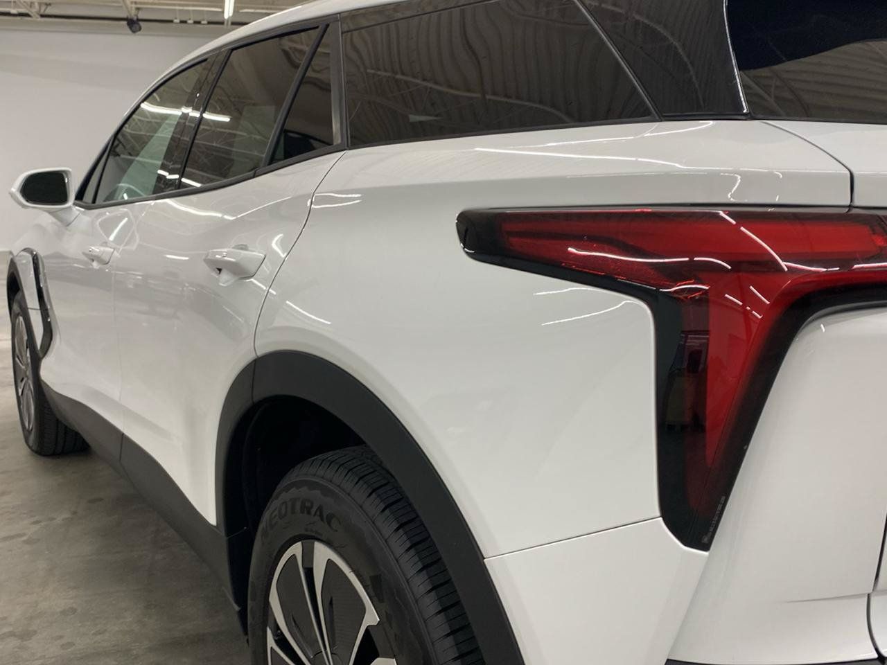 Used 2024 Chevrolet Blazer EV LT AWD/4WD image 11