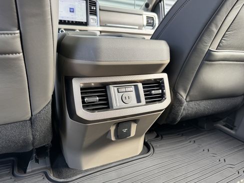 Used 2026 Ford F450 Platinum w/ Platinum Plus Package image 32