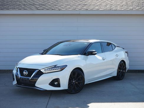 Used 2019 Nissan Maxima SR w/ Premium Package image 10
