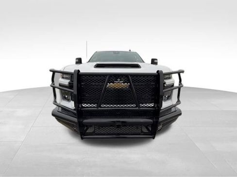 Used 2025 Chevrolet Silverado 2500 W/T w/ WT Convenience Package image 3