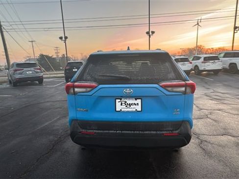 Used 2019 Toyota RAV4 LE image 30