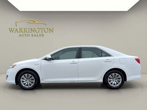 Used 2013 Toyota Camry LE image 4