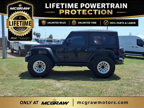Used 2023 Jeep Wrangler Rubicon AWD/4WD image 2