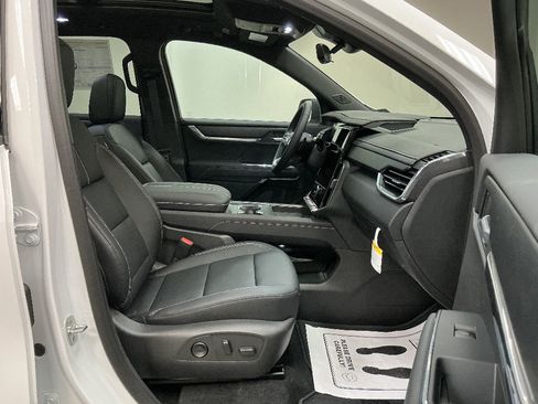 New 2026 GMC Acadia Elevation w/ Elevation Premium Package AWD/4WD image 47