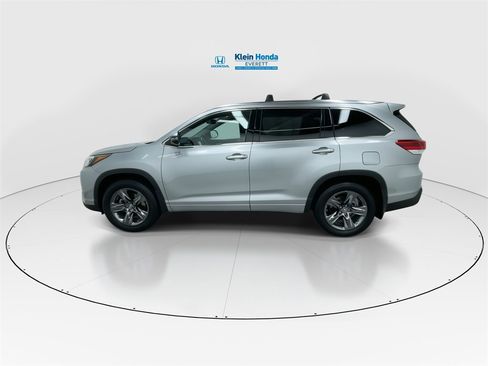 Used 2017 Toyota Highlander Limited Platinum w/ Carpet Mat Package image 7