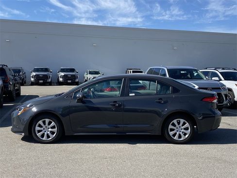Certified 2024 Toyota Corolla LE image 2