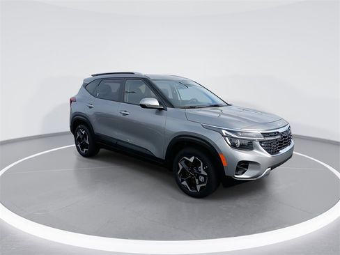 New 2026 Kia Seltos S image 2