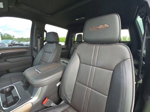 Used 2025 Chevrolet Silverado 3500 High Country w/ High Country Premium Package AWD/4WD image 24