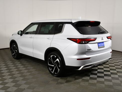 Used 2023 Mitsubishi Outlander SE AWD/4WD image 8