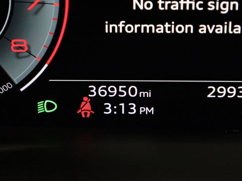 Used 2021 Audi Q8 Prestige w/ Prestige Package image 21