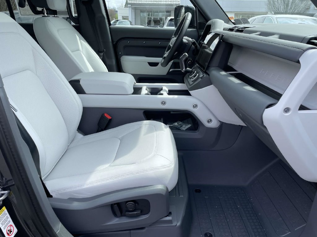 New 2026 Land Rover Defender 110 S AWD/4WD image 20