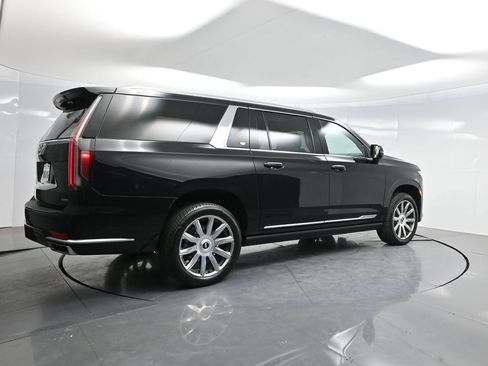 Used 2024 Cadillac Escalade ESV Premium Luxury Platinum AWD/4WD image 45
