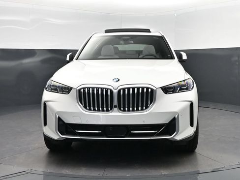 Certified 2026 BMW X5 xDrive40i w/ Climate Comfort Package AWD/4WD image 10