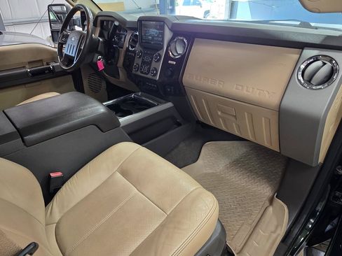 Used 2015 Ford F250 Lariat w/ Lariat Ultimate Package AWD/4WD image 25