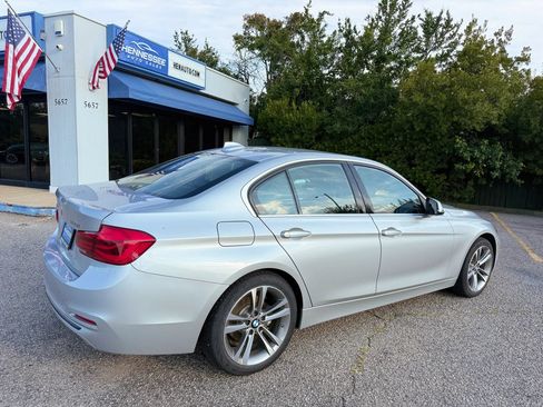 Used 2018 BMW 330i xDrive Sedan AWD/4WD image 17