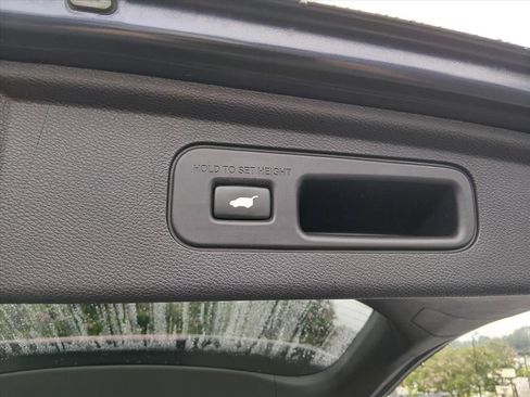 Used 2018 Honda Odyssey EX-L image 17