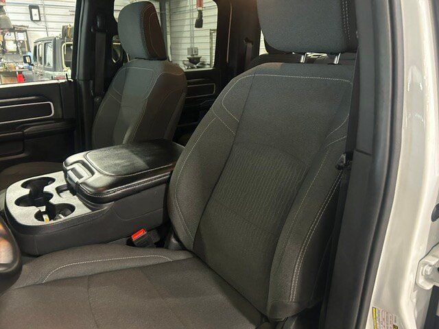 Used 2024 RAM 2500 Big Horn w/ Night Edition AWD/4WD image 43