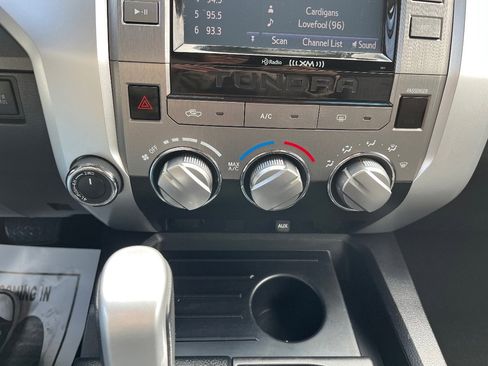 Used 2015 Toyota Tundra SR5 w/ SR5 Upgrade Package image 15