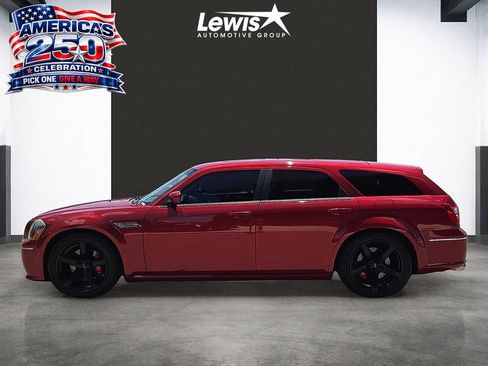 Used 2006 Dodge Magnum SRT8 w/ SRT Option Group II RWD image 2