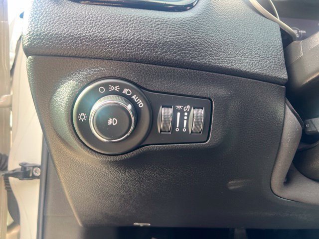 Used 2020 Jeep Compass Limited w/ Luxury Seat Group AWD/4WD image 23