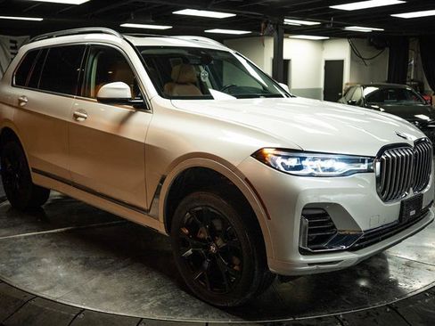 Used 2020 BMW X7 xDrive40i w/ Premium Package image 5