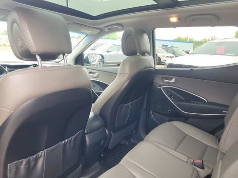 Used 2018 Hyundai Santa Fe Sport w/ 2.4L Tech Package 04 AWD/4WD image 14