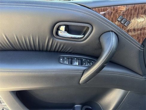 Used 2020 Nissan Armada SL w/ Premium Package image 26