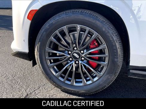 Certified 2024 Cadillac Escalade ESV V w/ Heavy-Duty Trailer Package AWD/4WD image 12