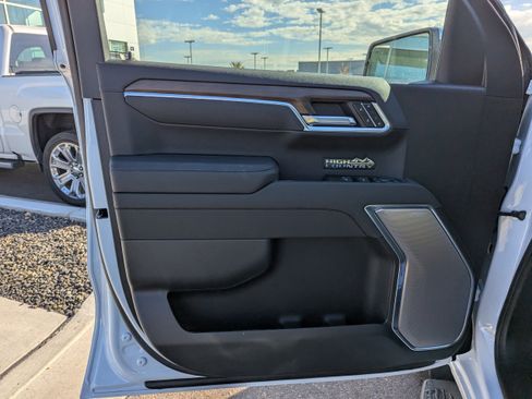 New 2026 Chevrolet Silverado 1500 High Country w/ High Country Premium Package image 8