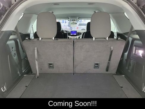 Used 2023 Ford Explorer XLT image 16