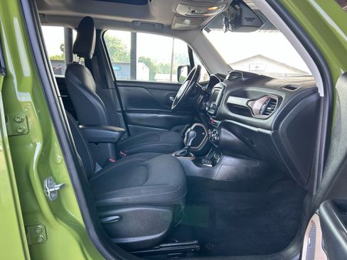 Used 2016 Jeep Renegade 75th Anniversary FWD image 14