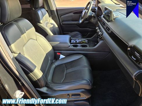 Used 2023 Honda Pilot Touring image 17