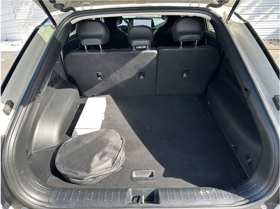 Used 2024 Kia EV6 Light AWD/4WD image 29