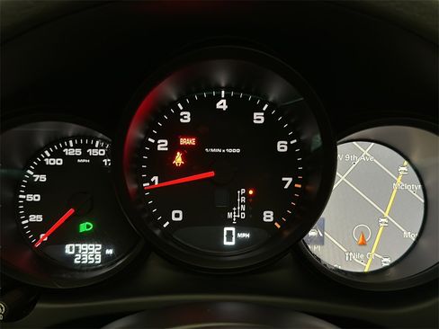 Used 2017 Porsche Macan image 26