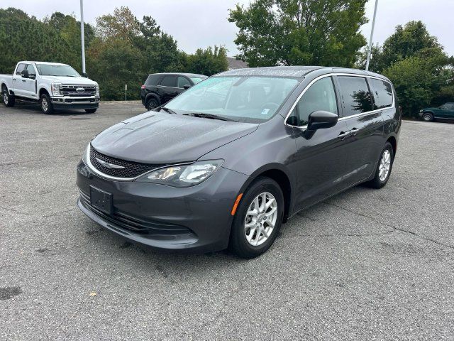 Used 2017 Chrysler Pacifica LX FWD image 8